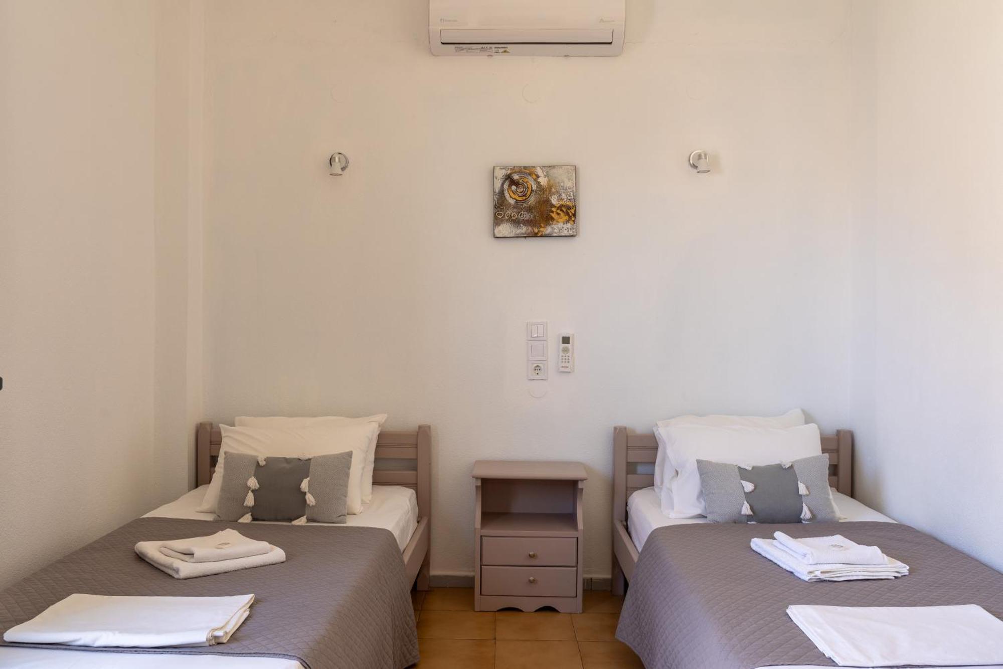 Giannis Rooms 아기아 루멜리 외부 사진