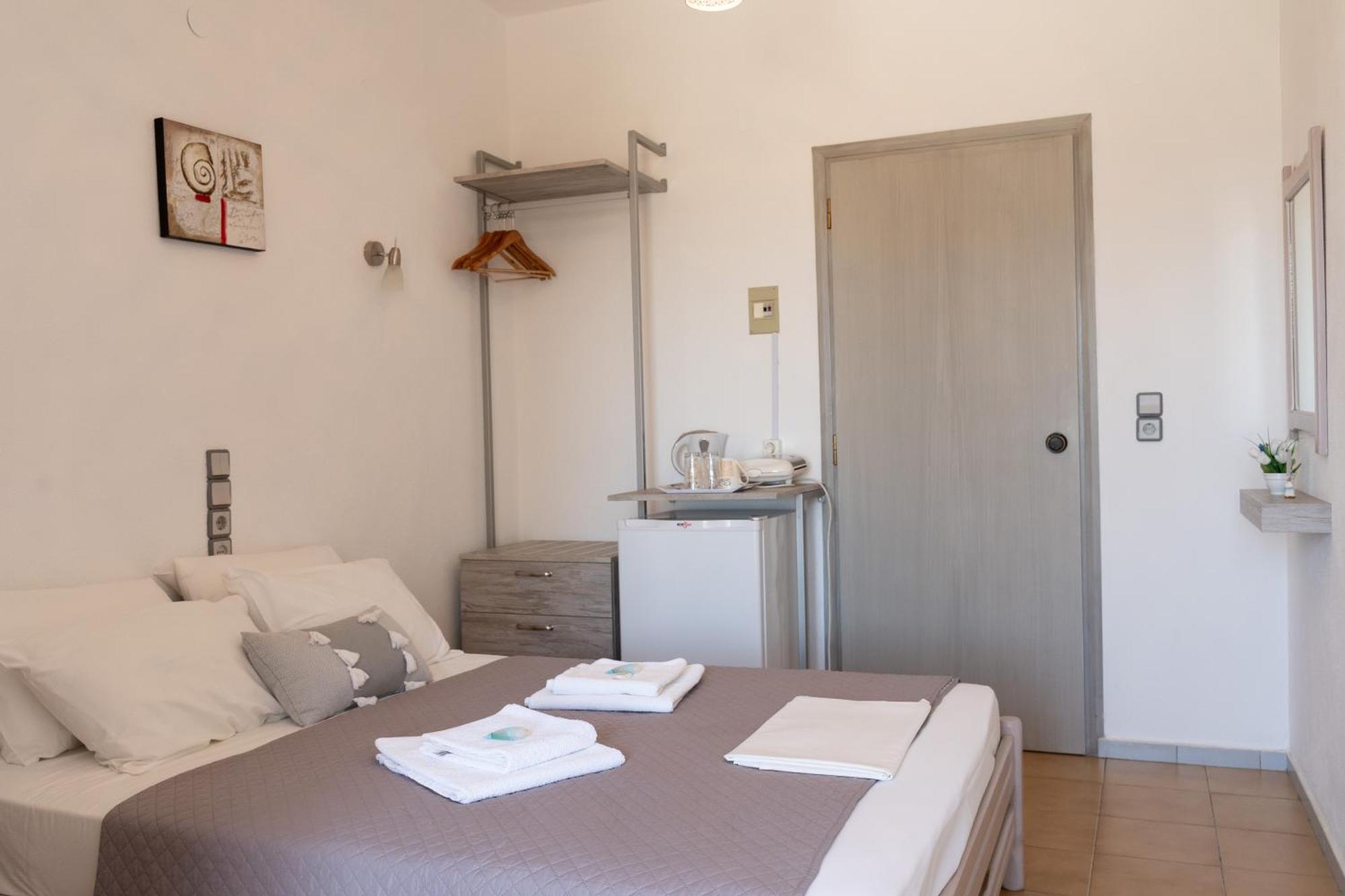 Giannis Rooms 아기아 루멜리 외부 사진